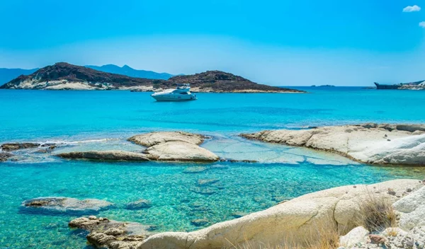 Στην Ελλάδα η παραλία με τα πιο καθαρά νερά στον κόσμο