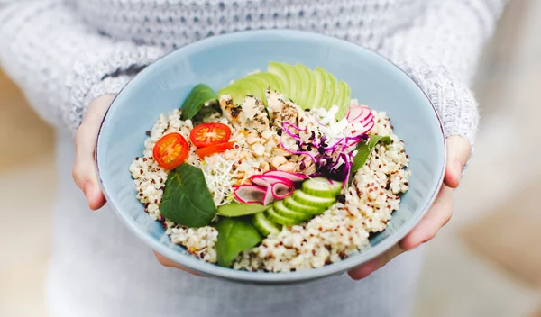 Θέλεις μυαλό - ξυράφι; 5 βασικές θρεπτικές ουσίες που σταματούν τη γήρανση εγκεφάλου