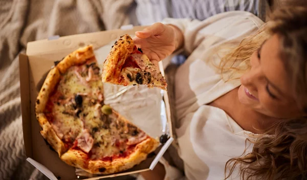 Βραδινές λιγούρες: Η ρουτίνα που σταματά την πείνα πριν καν αρχίσει