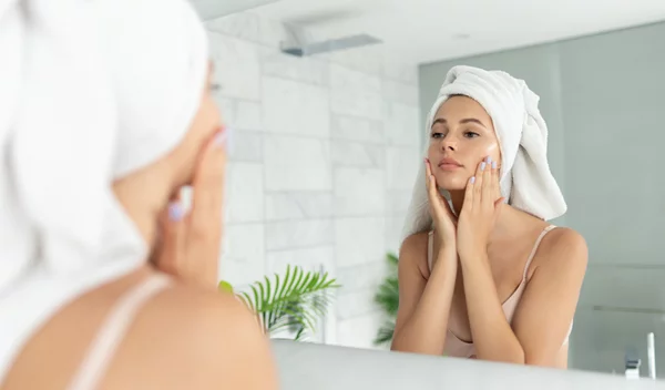 "Έχω ευαίσθητη επιδερμίδα": Ποια τα "ναι" και τα "όχι" για την περίπτωσή σου;