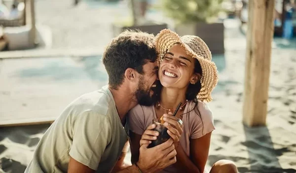 Ποια ζώδια θα ερωτευτούν φέτος το καλοκαίρι και ποια θα χωρίσουν;