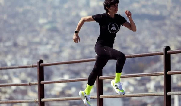 Χαρά Σκουλαρίκη: Η Nutrition Coach των adidas Runners Athens δίνει τις διατροφικές της συμβουλές σε όσους αγαπούν το τρέξιμο