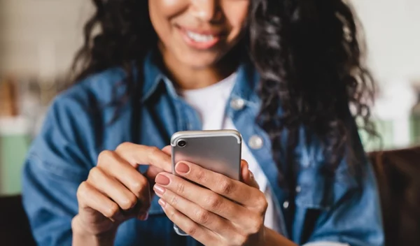 Detox ντοπαμίνης: Τι είναι, γιατί και πώς θα το κάνουμε;