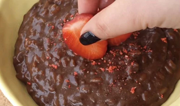 Ξεκινάει η νηστεία του Δεκαπενταύγουστου: Νηστίσιμο, σοκολατένιο ρυζόγαλο χωρίς ζάχαρη