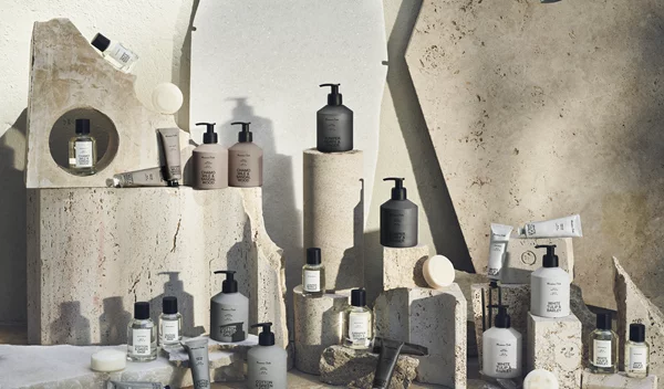 A journey of a self care: Μία κολεξιόν προσωπικής φροντίδας από τη Massimo Dutti