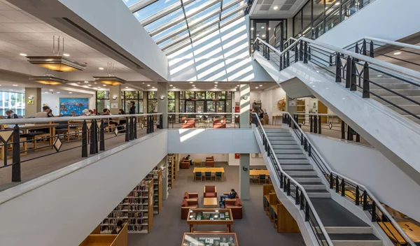 Το Ίδρυμα Charles Antetokounmpo Family Foundation και το Αμερικανικό Κολλέγιο Ελλάδος συνεργάζονται για να στηρίξουν το μέλλον των νέων