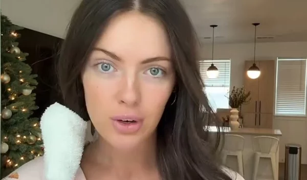 Πώς θα κάνεις τις πιο τέλειες χαλαρές μπούκλες χωρίς θερμότητα με... ένα ζευγάρι κάλτσες!