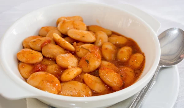 Συνταγή 100 ετών: Αυθεντικοί γίγαντες στον φούρνο με αγνά υλικά