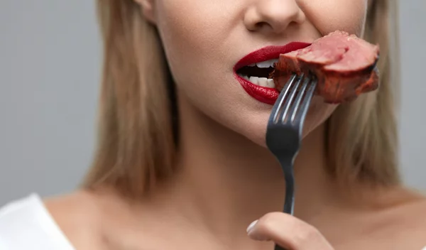 Υγιή νεφρά: Πώς μπορεί να τα βλάψουν το αλάτι, τα παυσίπονα και η πολλή πρωτεΐνη