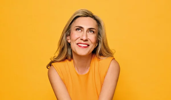 Πώς να ζήσεις αναπολογητικά σε έναν κόσμο γεμάτο ενοχές