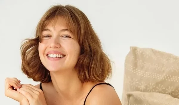 Κλέλια Ανδριολάτου: Το εύκολο makeup hack που έκανε το βλέμμα της να φαίνεται πιο ξεκούραστο