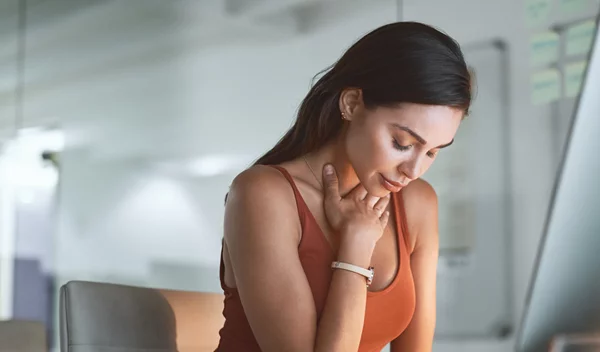 Πώς φεύγει η καούρα; Οι τροφές που πρέπει να βάλεις στη διατροφή σου