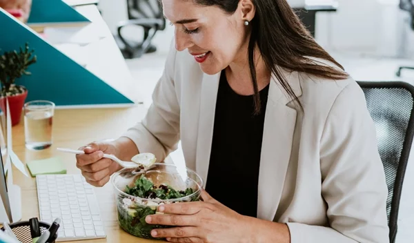 Απώλεια βάρος μετά τα 40: Το συστατικό που καλό είναι να προσθέσεις στη διατροφή σου