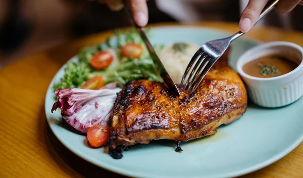 Πρωτεΐνη: Τα 2 λάθη που κάνεις και δεν χάνεις βάρος