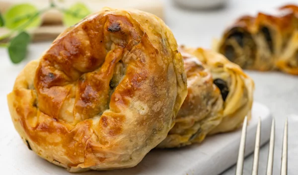 Αντί για φύλλο: Σπανακόπιτα με φύλλο ρυζιού - Η ελαφριά εναλλακτική που λατρεύει το TikTok