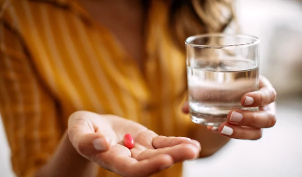 Ποια είναι η καλύτερη ώρα να πάρεις συμπλήρωμα ασβεστίου/σιδήρου/ βιταμίνης D;