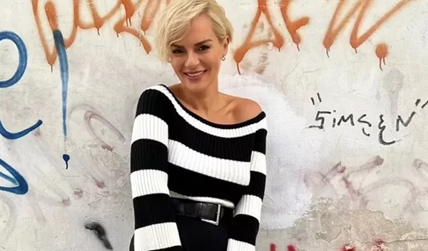 Η Έλενα Χριστοπούλου υιοθέτησε το πιο chic μανικιούρ του φθινοπώρου, αλλά και του χειμώνα