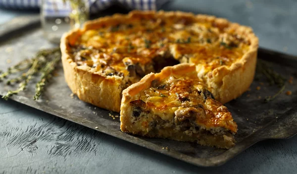 Συνταγή για την πιο νόστιμη light μανιταρόπιτα χωρίς φύλλο