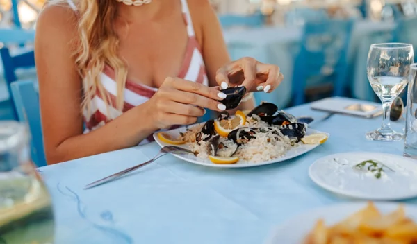 Πότε είναι ασφαλές να τρώμε μύδια και άλλα όστρακα; Ο κανόνας του "ρ"