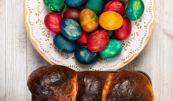 Πασχαλινή Εορταγορά: "Λουλούδια & Χρώματα" στο Φουαγιέ του Πολεμικού Μουσείου