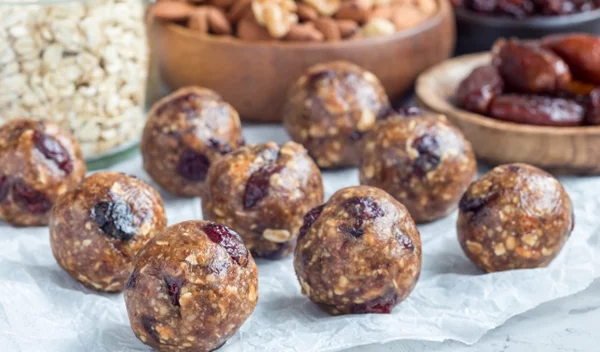 Μπάλες ενέργειας χωρίς ζάχαρη- Ένα νόστιμο σνακ με μήλο και καρύδια