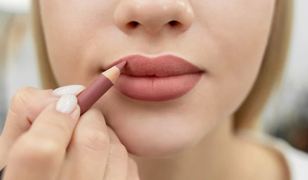 Τα βήματα για τα πιο juicy χείλη που είχες ποτέ