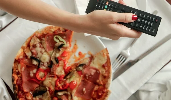 Συναισθηματική διατροφή: Χρήσιμες συμβουλές για να σπάσεις τον κύκλο της