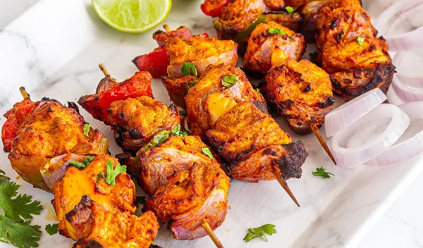 Viral δίαιτες: Τι πρέπει να γνωρίζεις πριν υιοθετήσεις τη διατροφή Carnivore