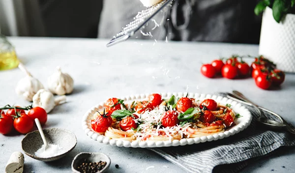 Μακροζωία | 5 φθηνές τροφές που τρώνε καθημερινά οι αιωνόβιοι