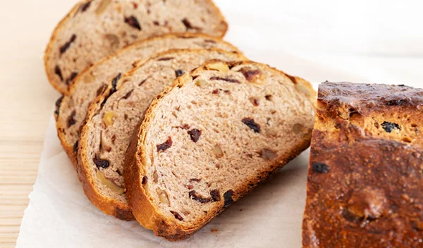 Σπιτικό ελιόψωμο: Έυκολο, τραγανό και ιδανικό για σάντουιτς