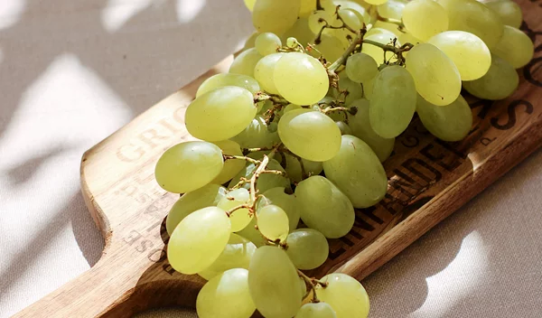 Παχαίνουν τα σταφύλια; Η διατροφολόγος απαντά σε μερικές viral απορίες