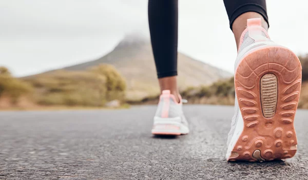 8 σπιτικές θεραπείες για το πόδι του αθλητή