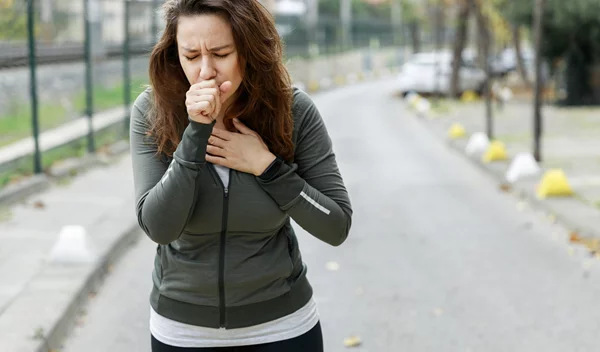 Αντιμετώπισε ιώσεις και γρίπη με αυτή την απλή άσκηση