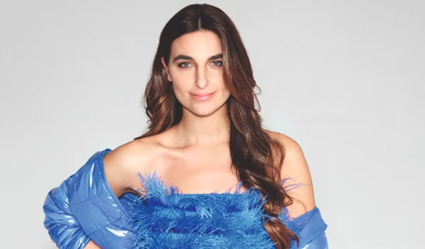 Shape Ιανουαρίου 2024 Cover Story | Unstoppable Βασιλική Ρούσσου