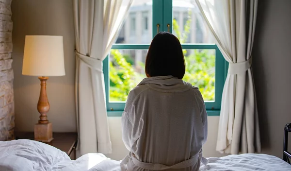 Τελικά η μοναξιά σε αρρωσταίνει; Τα αποτελέσματα έρευνας θα σε εκπλήξουν