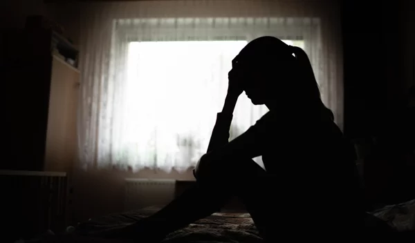 Αυτά είναι τα 10 σιωπηλά σημάδια της κατάθλιψης