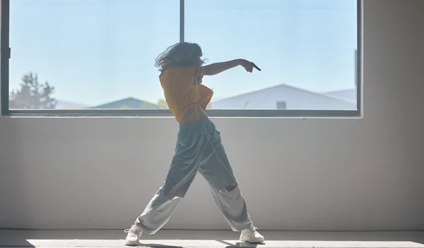 Dance workouts: Τα οφέλη της νο1 μορφής γυμναστικής παγκοσμίως - Γιατί να ξεκινήσεις και εσύ;