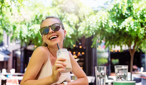 Ξεκίνησε με αυτό το ρόφημα τη μέρα σου και "κέρδισε" χρόνια ζωής