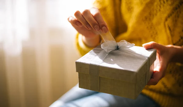 Τα beauty δώρα που μπορείς να χαρίσεις στην κολλητή σου το Πάσχα μέχρι 30 ευρώ