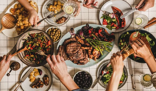 Tasty Awards 2024 x Esquire: Ποιο είναι το αγαπημένο σου εστιατόριο στην Αθήνα;