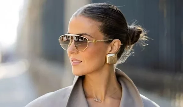 Viral τα messy buns στα μαλλιά! Δες βήμα - βήμα πώς θα τα κάνεις και εσύ