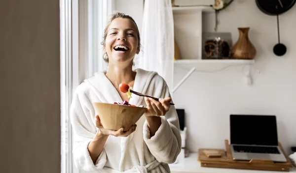11 τροφές που καταπολεμούν το φούσκωμα και ενισχύουν τον μεταβολισμό
