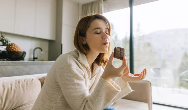 5 "απαγορευμένα" τρόφιμα που τελικά ρυθμίζουν την κορτιζόλη σου