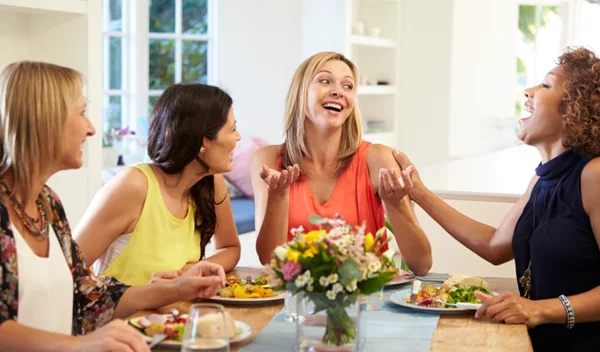 Καλή ζωή στην εμμηνόπαυση: Οι ορμόνες, τα συμπτώματα και ο ρόλος της άσκησης και της διατροφής