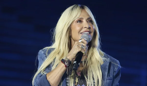 Μια γλυκιά "παρασπονδία"; Τι "σπάει" τη διατροφική ρουτίνα της Άννας Βίσση;