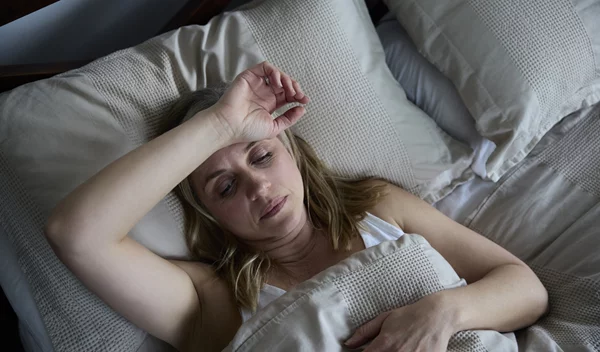 Εξάψεις, εφιδρώσεις και κλιμακτήριος: Πώς να αντιμετωπίσεις αυτή τη μεταβατική περίοδο;