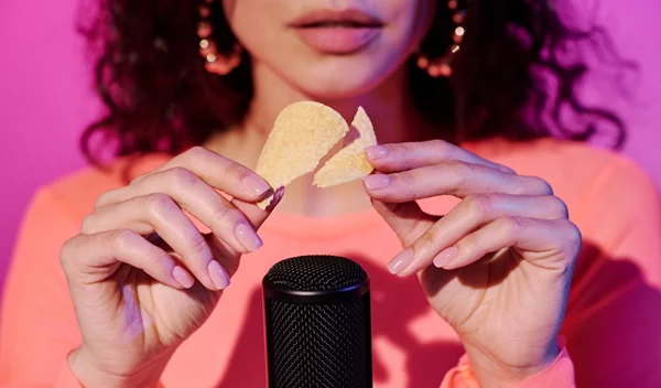 ASMR και άγχος: βοηθάει πραγματικά;