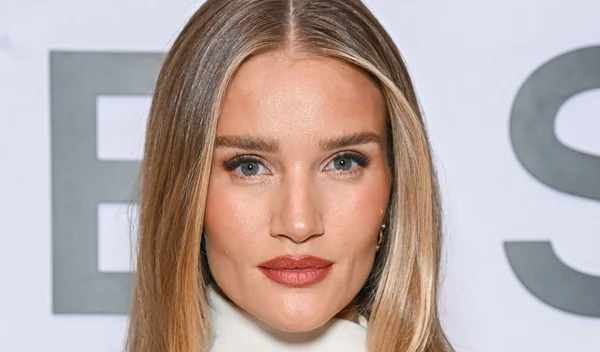 Υγρό ρουζ: Οι 4 καλοκαιρινές αποχρώσεις για συγκλονιστικό make up look