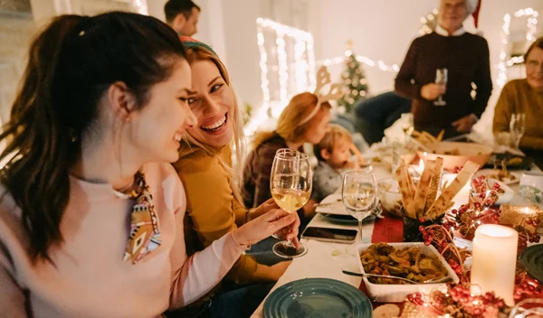 Χριστούγεννα: Τι να φας πριν και μετά το γιορτινό τραπέζι;