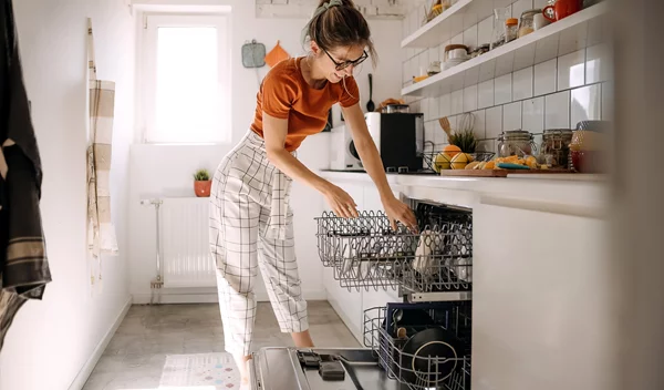 Δεν είναι μόνο για πιάτα - 17 πράγματα που δεν φανταζόσουν ότι μπαίνουν στο πλυντήριο πιάτων